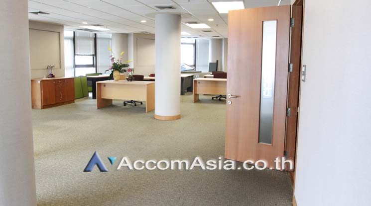  1  Studio Office Space For Rent in Sukhumvit ,Bangkok BTS Ekkamai at Modern Town Building AA17506